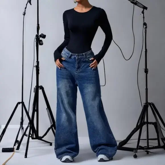 EYE-CATCHING Bodysuit | SZ M | Black Open-Back Cutout Shapewear Long Sleeve Top - Picture 4 of 9